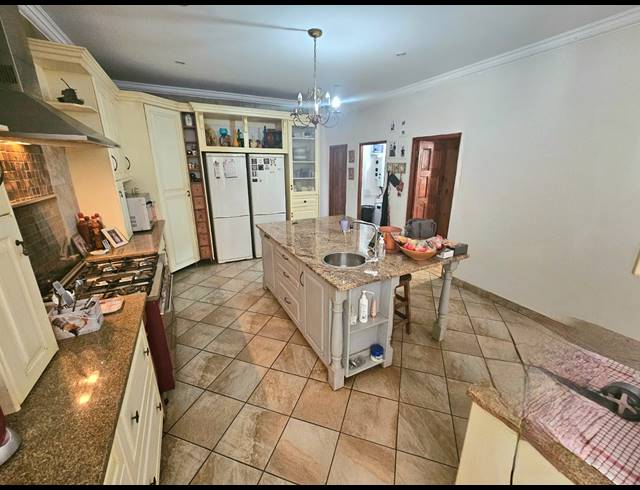 3 BEDROOM EQUESTRIAN PROPERTY FOR SALE IN KNOPJESLAAGTE